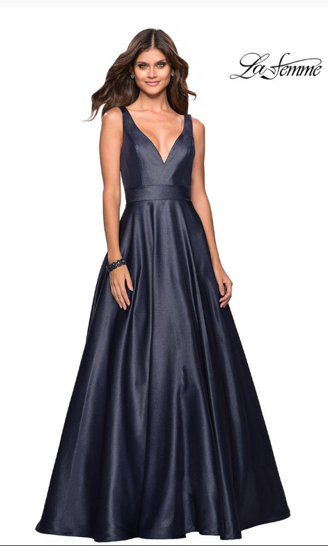 GiGi Designs by La Femme 27202